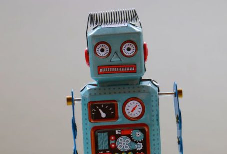 Robot Chef - blue plastic robot toy