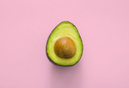 Food Traceability Tech - sliced green avocado fruit